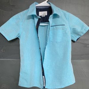 Short sleeved button down